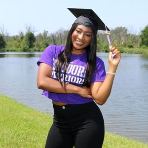 Meet your Posher, Kaila